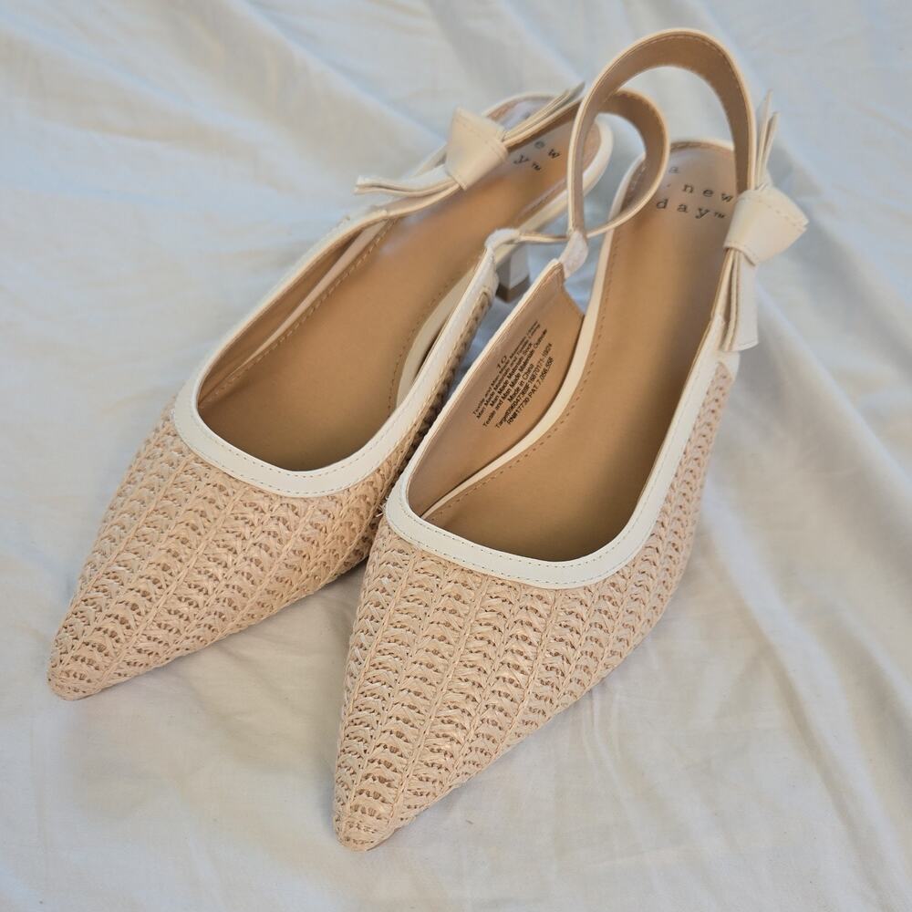 #55 A New Day Women's Beige White Pointed Toe Slingback Heels Bow Accent Size 10